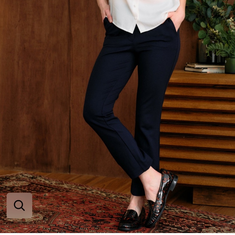 SOPHIE GRACE - The Helen Pant 27”, in Navy. Capsule Closet Collection